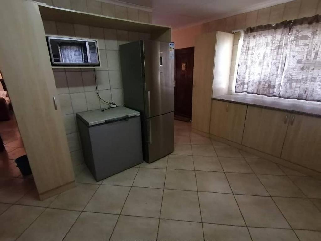 Jjp Self Catering - Three Bedroom House Lüderitz Esterno foto